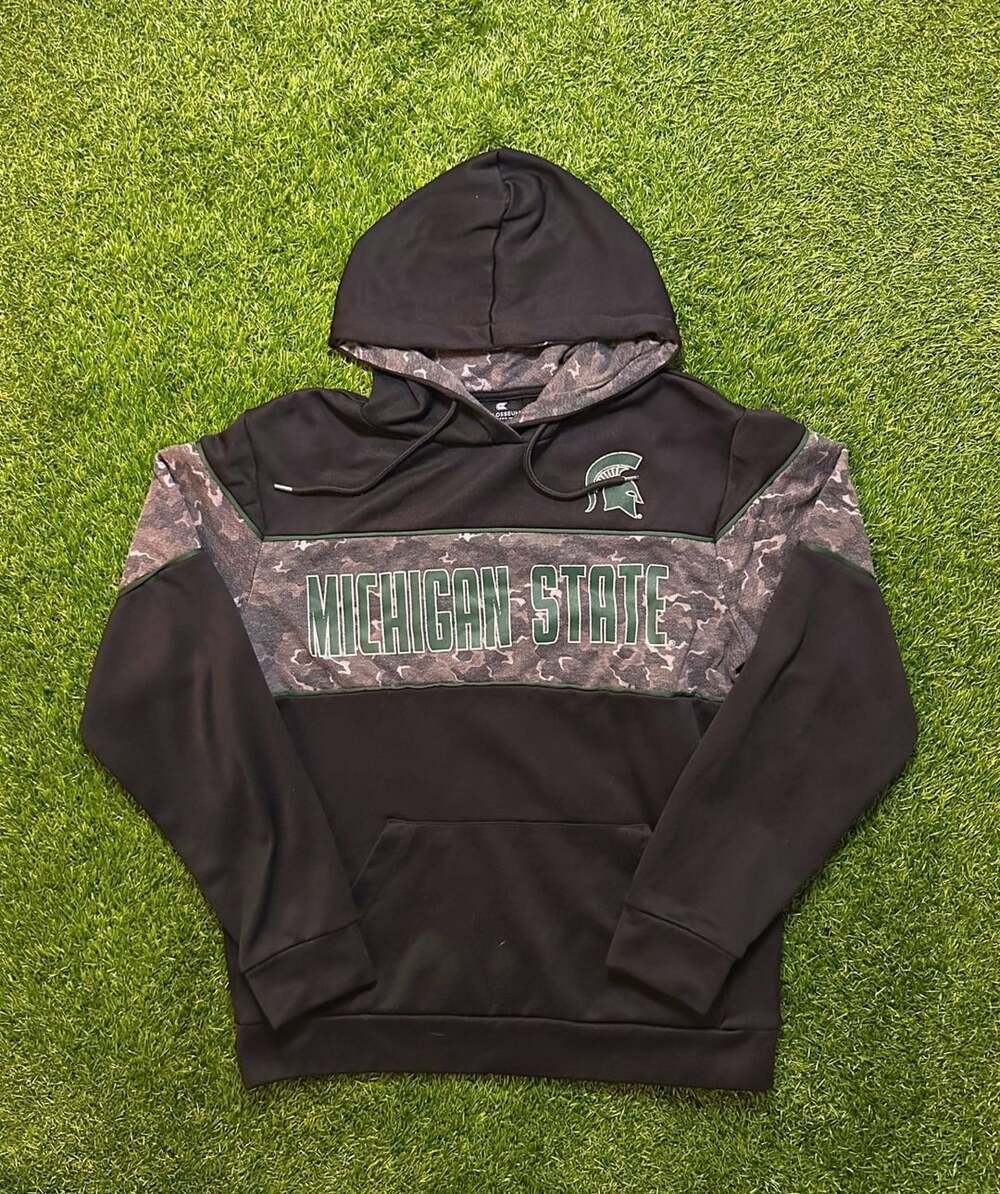 Colosseum Men's Michigan State Spartans Camo Panel Pullover Hoodie, Size S